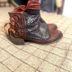 FREEBIRD by Steven leather booties CHERI size 10